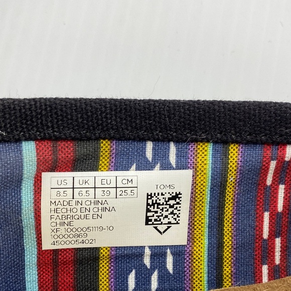 Toms Classic Canvas Flat Shoes in Black - Picture 7 of 9